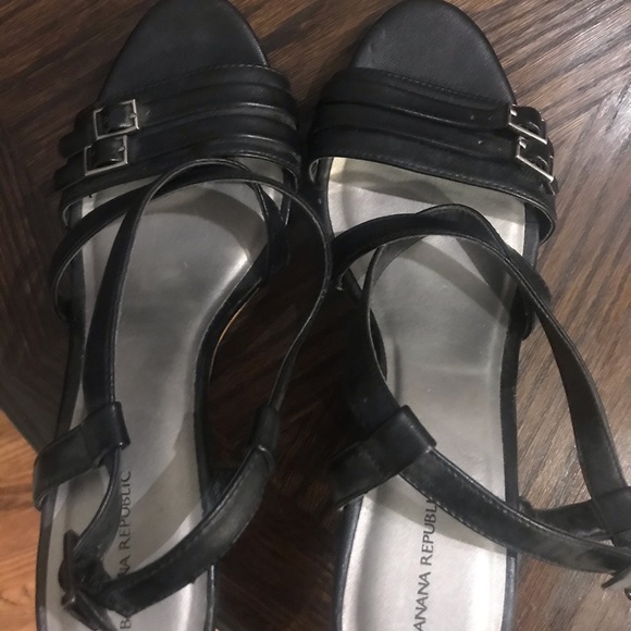 Banana republic black wedge - Picture 5 of 8